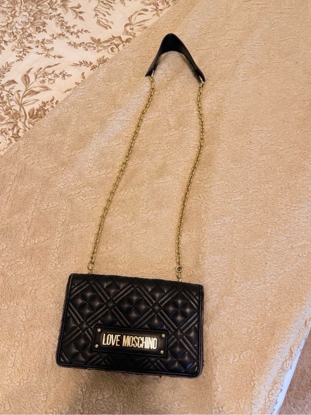 Love Moschino Black Quilted Crossbody with Gold Chain